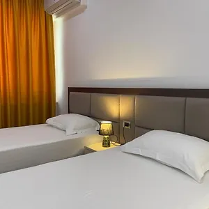 4* Ξενοδοχείο 3b Boutique